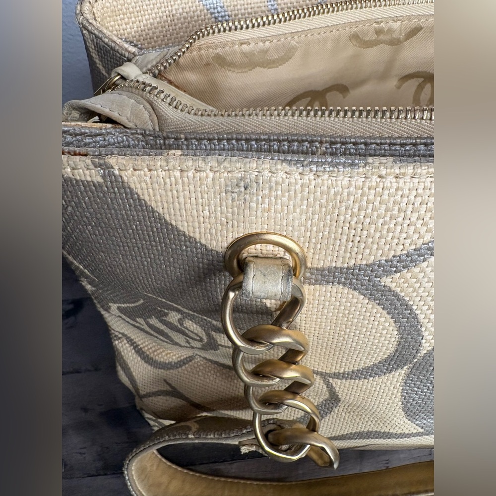 CHANEL Camellia Raffia CC Logo Chain Tote - Picture 15 of 16